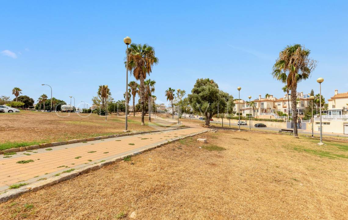 Venta - Adosado - Los altos - Torrevieja