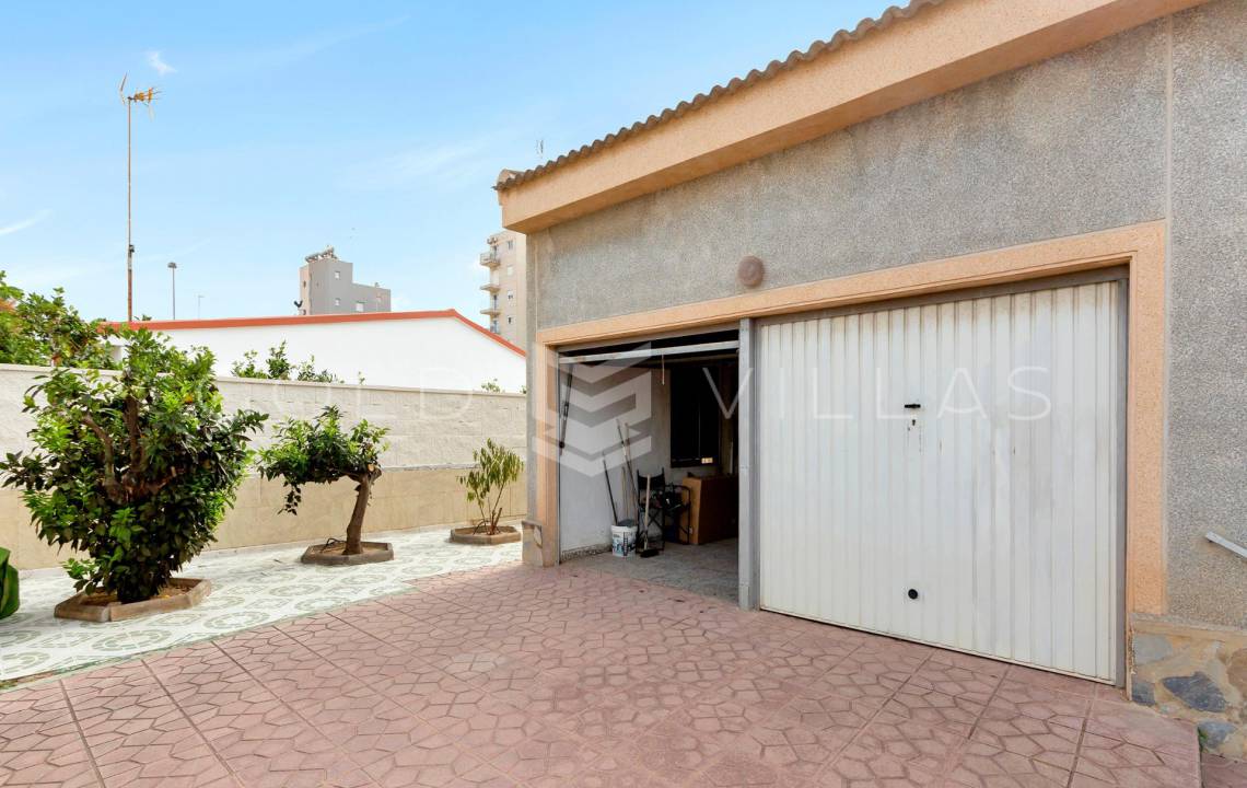 Venta - Chalet - Nueva Torrevieja - Torrevieja