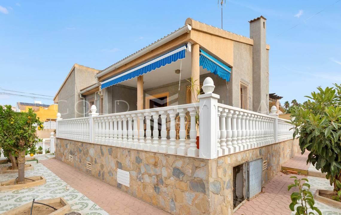 Venta - Chalet - Nueva Torrevieja - Torrevieja