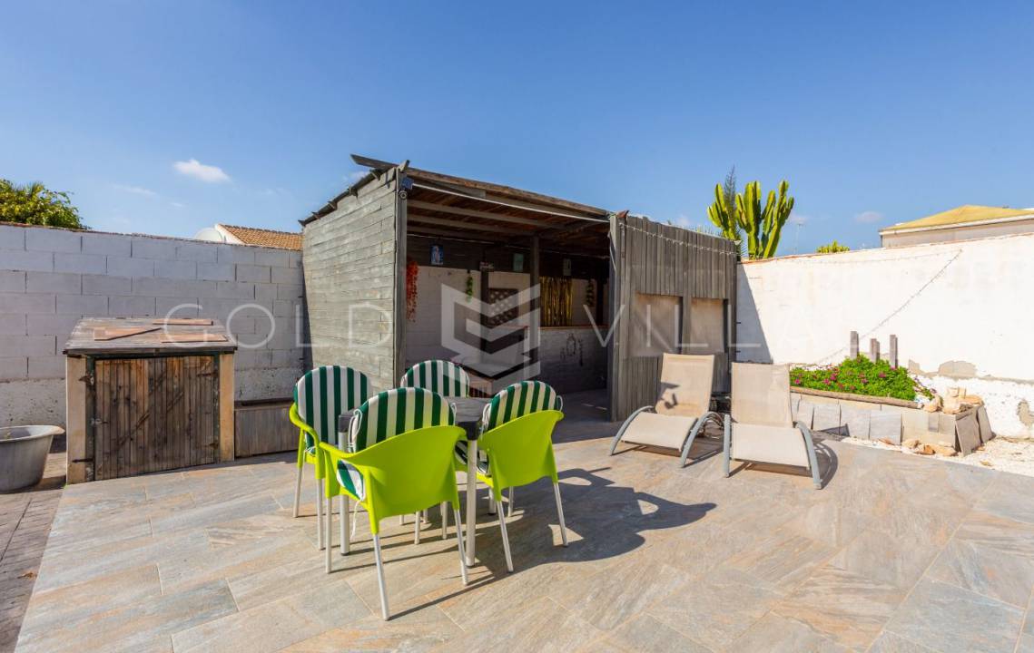 Sale - House with land - El chaparral - Torrevieja