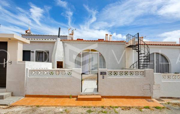 Terraced house - Sale - San luis - Torrevieja