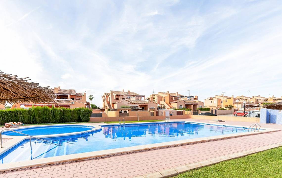 Vente - Bungalow Étage Bas - Torrejón - Torrevieja